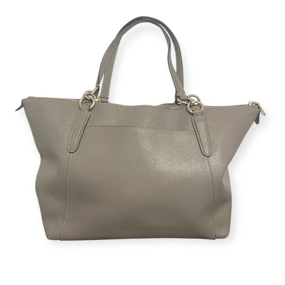 ℂ𝕠𝕒𝕔𝕙 F57526 𝔸𝕧𝕒 ℂ𝕣𝕠𝕤𝕤𝕘𝕣𝕒𝕚𝕟 𝕃𝕖𝕒𝕥𝕙𝕖𝕣 𝕥𝕠𝕥𝕖| 𝔾𝕣𝕒𝕪 - Picture 3 of 12